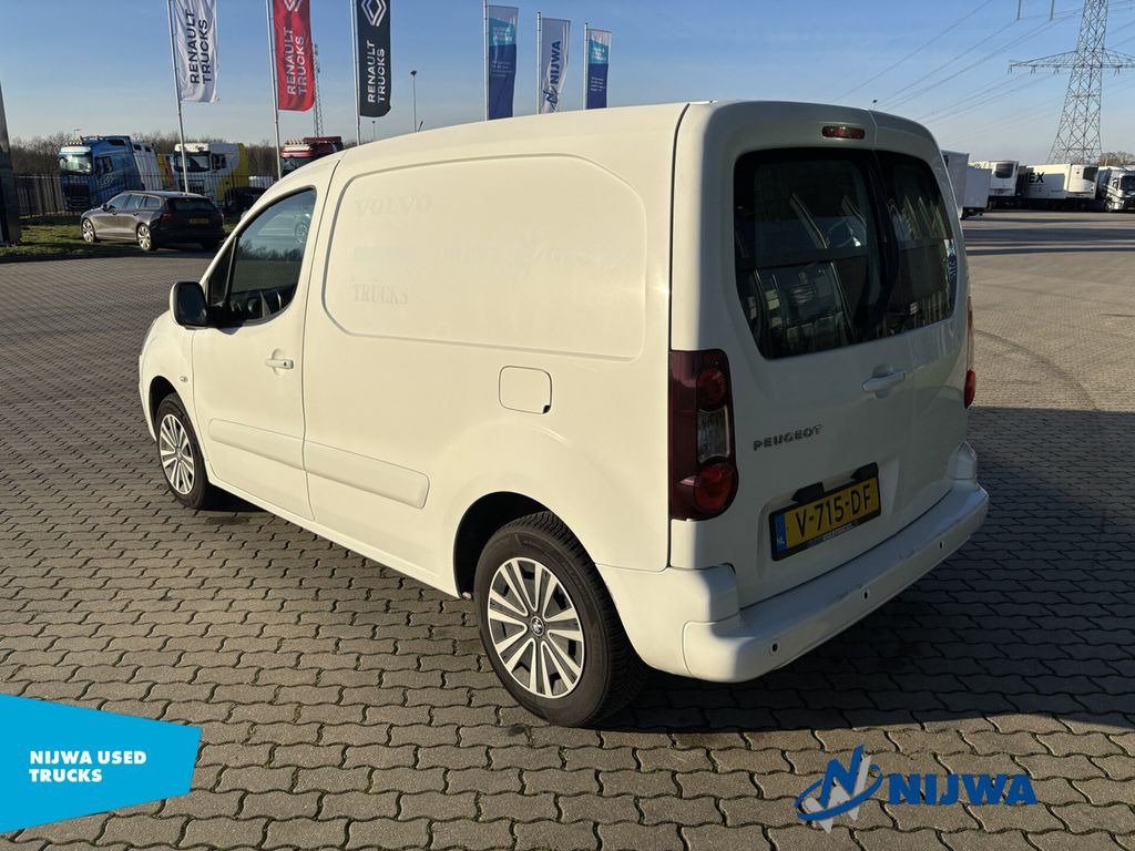 Peugeot Partner Navigatie + Parkeersensoren Kasten - Furgon i vogël: foto 4 Peugeot Partner Navigatie + Parkeersensoren Kasten - Furgon i vogël: foto 4