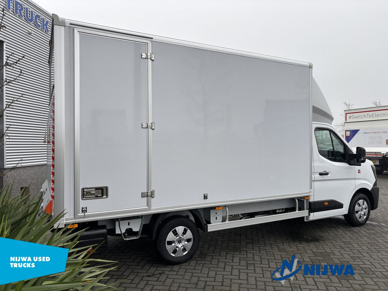 Renault Master T35 150 Navigatie + Laadklep - Kamioncine me kontinier: foto 4 Renault Master T35 150 Navigatie + Laadklep - Kamioncine me kontinier: foto 4