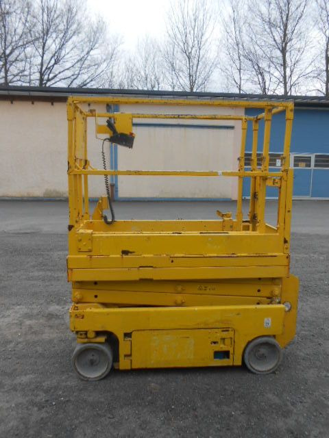 Platformë ajrore e montuar në kamion Genie GS 1530, Scherenarbeitsbühne Genie 6,6m: foto 17