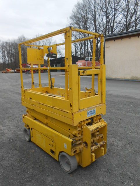Platformë ajrore e montuar në kamion Genie GS 1530, Scherenarbeitsbühne Genie 6,6m: foto 24