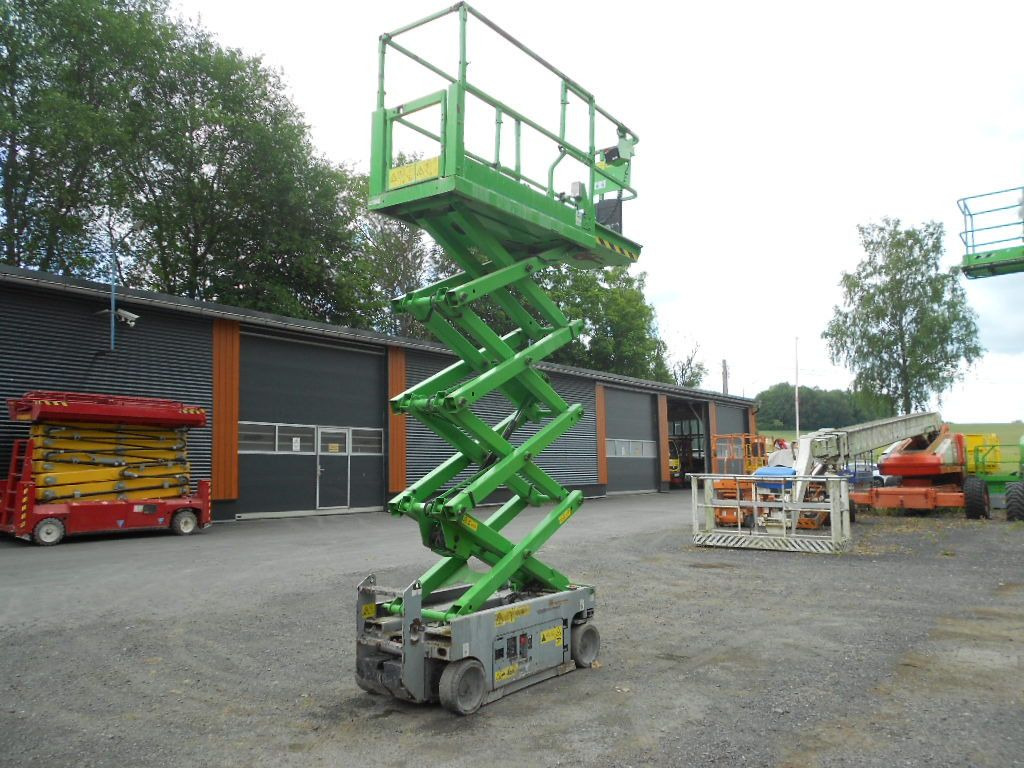 Genie GS 1932, Scherenarbeitsbühne Genie 8 m - Platformë ajrore e montuar në kamion: foto 2 Genie GS 1932, Scherenarbeitsbühne Genie 8 m - Platformë ajrore e montuar në kamion: foto 2