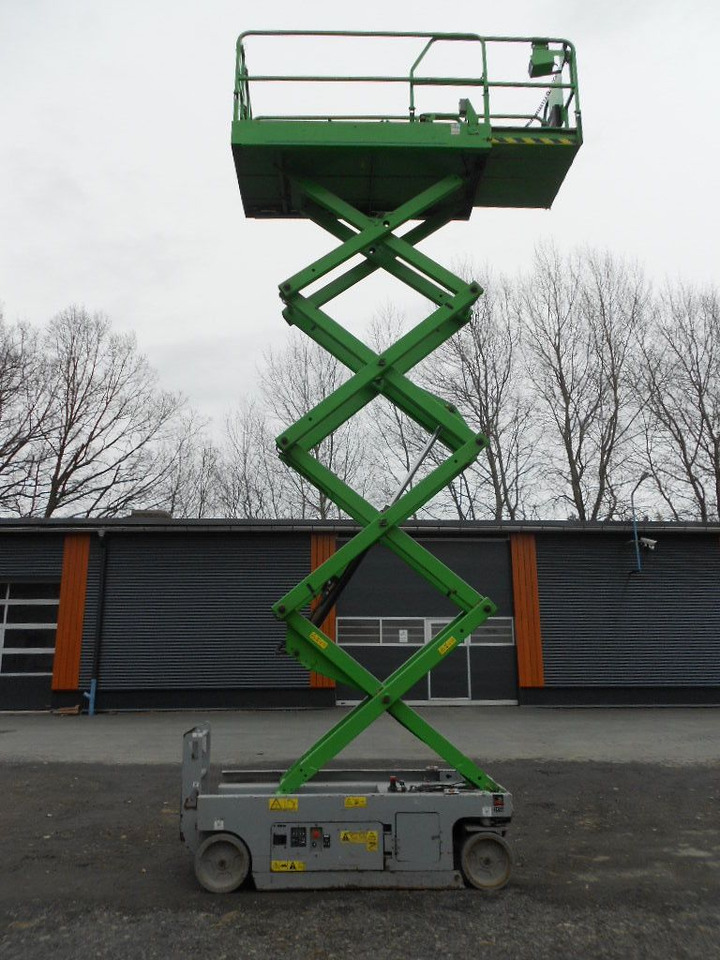 Genie GS 2646, Scherenarbeitsbühne Genie 9,9 m - Platformë ajrore e montuar në kamion: foto 1 Genie GS 2646, Scherenarbeitsbühne Genie 9,9 m - Platformë ajrore e montuar në kamion: foto 1