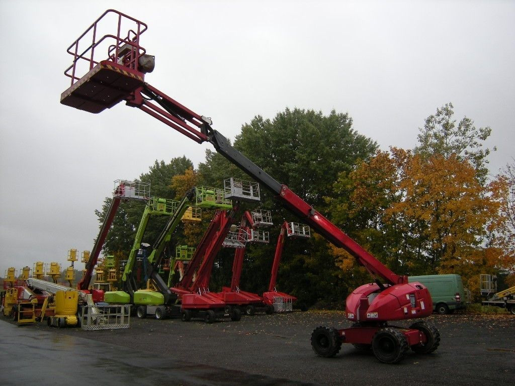 Haulotte Arbeitsbühne H16 TPX, Allrad 16m - Platformë ajrore e montuar në kamion: foto 4 Haulotte Arbeitsbühne H16 TPX, Allrad 16m - Platformë ajrore e montuar në kamion: foto 4