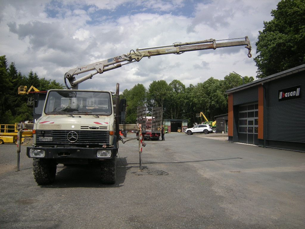 Unimog U1250 mit Kran - Kamioncine vetëshkarkuese: foto 5 Unimog U1250 mit Kran - Kamioncine vetëshkarkuese: foto 5