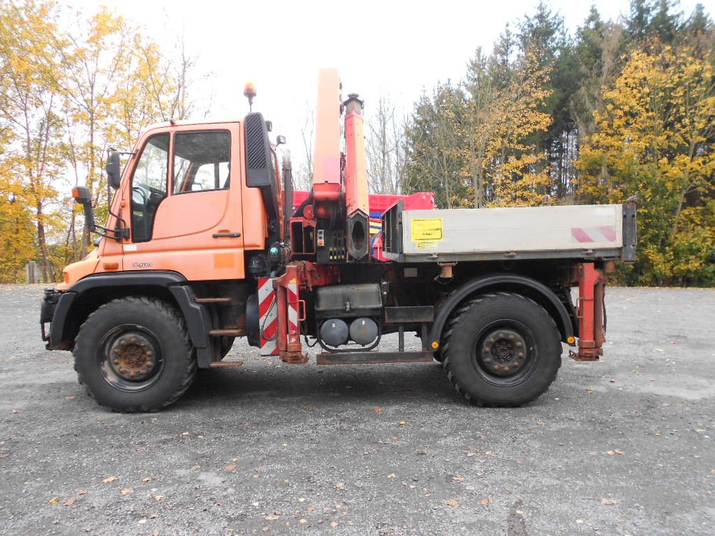 Kamion me karroceri të hapur, Kamion me vinç Unimog U400 mit Kran Palfinger PK11502: foto 26