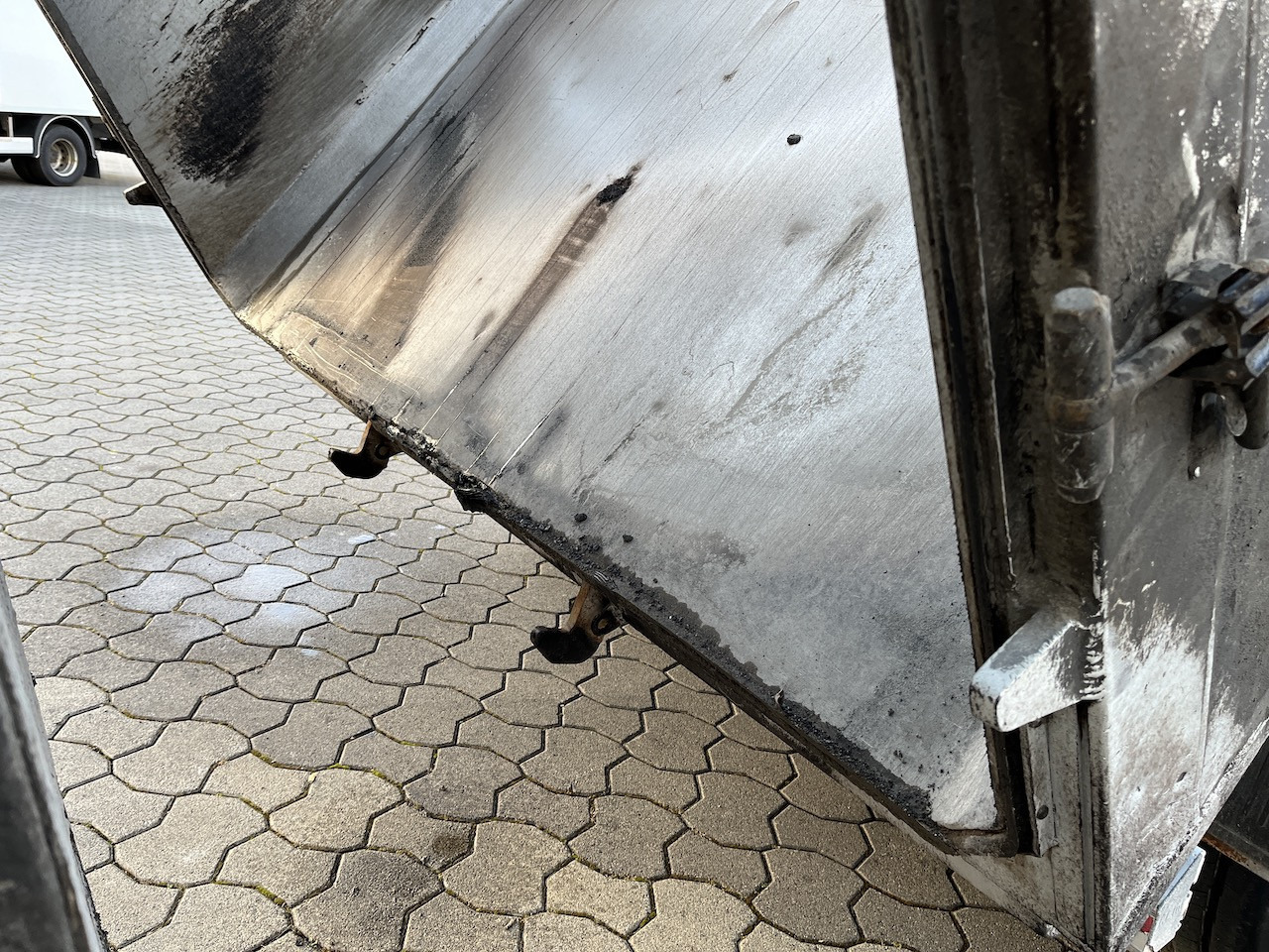 Kempf SKM 35 3 Thermo Mulde - Gjysmë rimorkio vetëshkarkuese: foto 3 Kempf SKM 35 3 Thermo Mulde - Gjysmë rimorkio vetëshkarkuese: foto 3