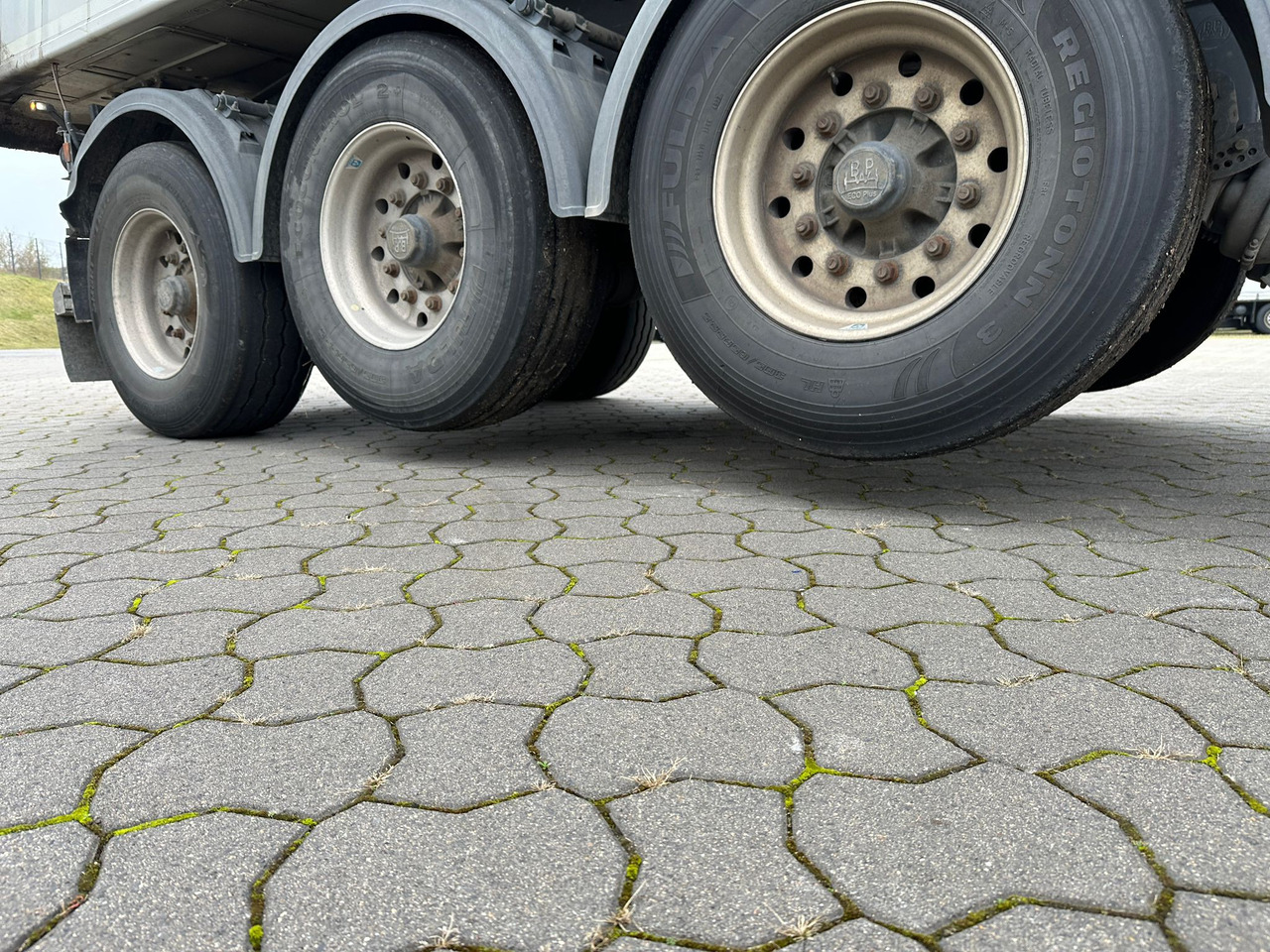 Kempf SKM 35 3 Thermo Mulde | TÜV NEU - Gjysmë rimorkio vetëshkarkuese: foto 2 Kempf SKM 35 3 Thermo Mulde | TÜV NEU - Gjysmë rimorkio vetëshkarkuese: foto 2