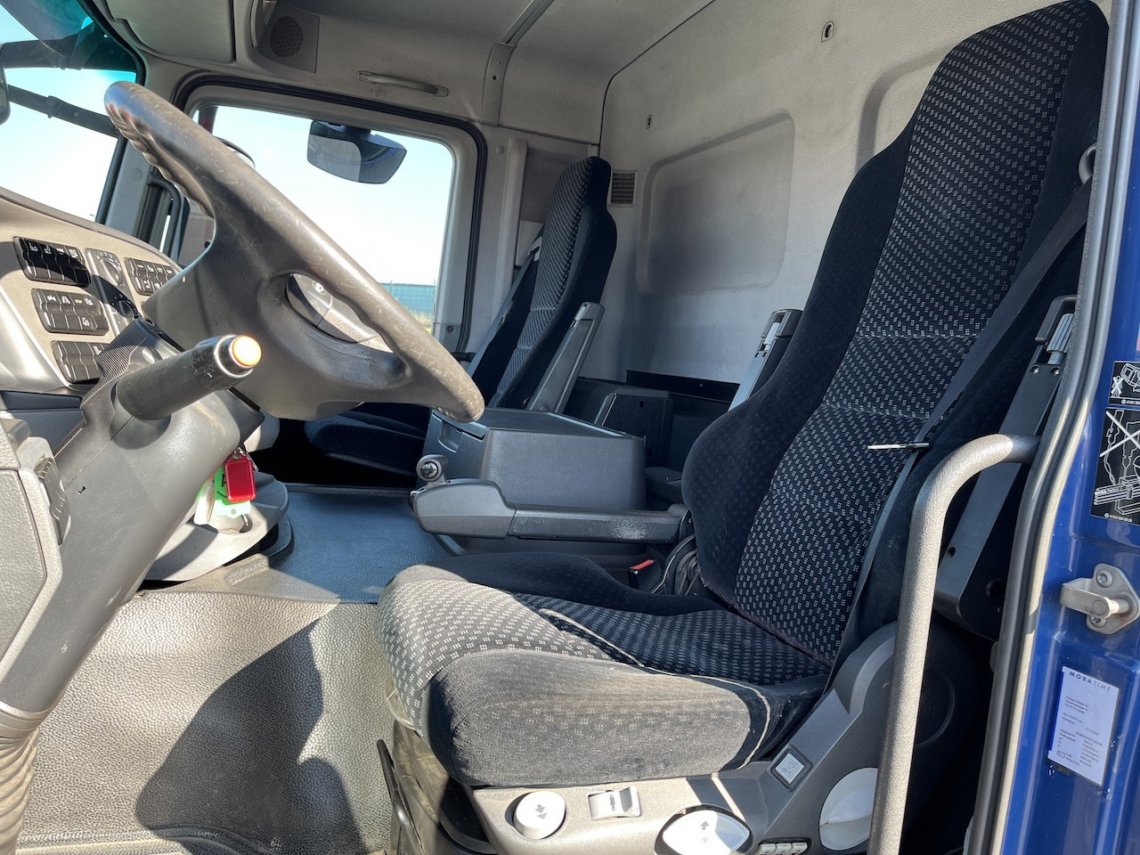 Mercedes-Benz 2541 6x2 Atlas 135.2E Pritsche 8,20 m - Kamion me tendë, Kamion me vinç: foto 2 Mercedes-Benz 2541 6x2 Atlas 135.2E Pritsche 8,20 m - Kamion me tendë, Kamion me vinç: foto 2
