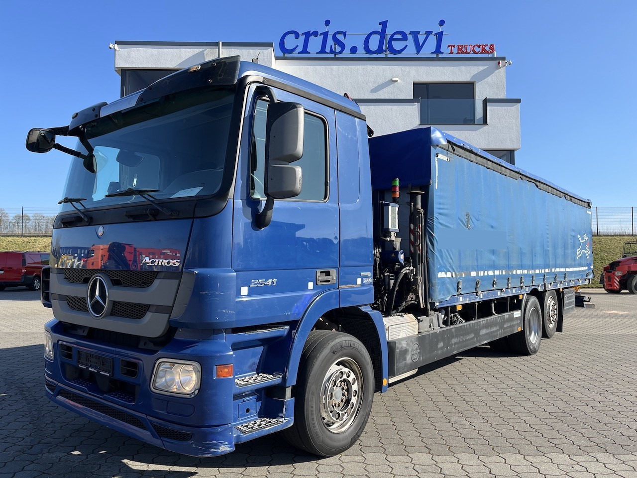 Mercedes-Benz 2541 6x2 Atlas 135.2E Pritsche 8,20 m - Kamion me tendë, Kamion me vinç: foto 1 Mercedes-Benz 2541 6x2 Atlas 135.2E Pritsche 8,20 m - Kamion me tendë, Kamion me vinç: foto 1