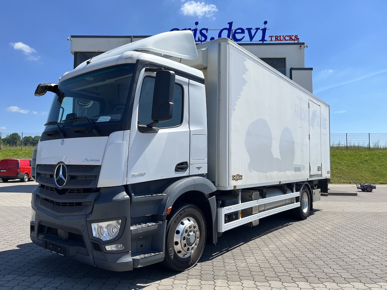 Mercedes-Benz Antos 1840 4x4 HAD LBW Kühlung Flüssigstickstoff - Kamion frigorifer: foto 1 Mercedes-Benz Antos 1840 4x4 HAD LBW Kühlung Flüssigstickstoff - Kamion frigorifer: foto 1