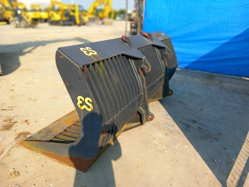 Eurosteel Puinriek - Kovë për Makineri ndërtimi: foto 2 Eurosteel Puinriek - Kovë për Makineri ndërtimi: foto 2