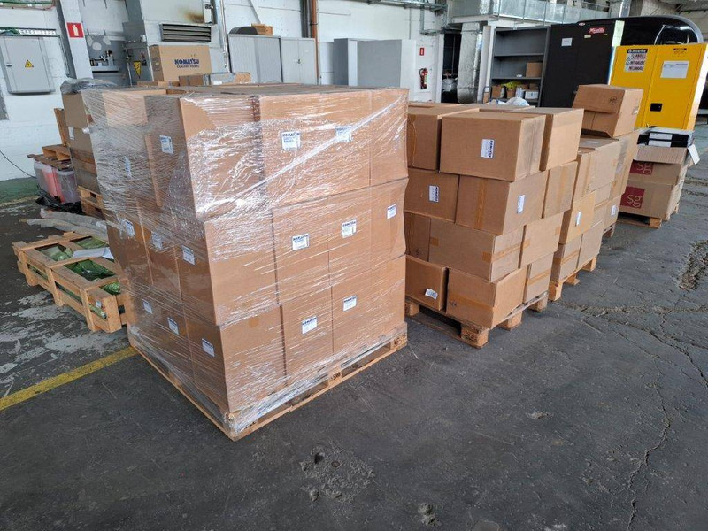 Komatsu 6125-81-7032 - Motori për Makineri ndërtimi: foto 2 Komatsu 6125-81-7032 - Motori për Makineri ndërtimi: foto 2