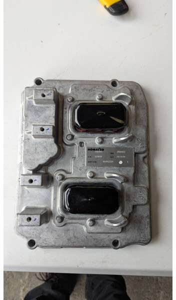 Komatsu CONTROLLER ASS' 600-492-2204 - Sistemi elektrik për Makineri ndërtimi: foto 1 Komatsu CONTROLLER ASS' 600-492-2204 - Sistemi elektrik për Makineri ndërtimi: foto 1