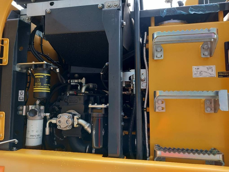 Komatsu PW160-11E0 - Ekskavator me goma: foto 4 Komatsu PW160-11E0 - Ekskavator me goma: foto 4