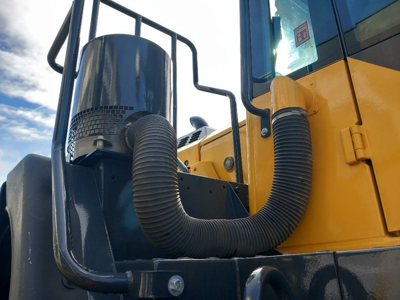 Komatsu WA480-8E0 - Fadrom me goma: foto 3 Komatsu WA480-8E0 - Fadrom me goma: foto 3