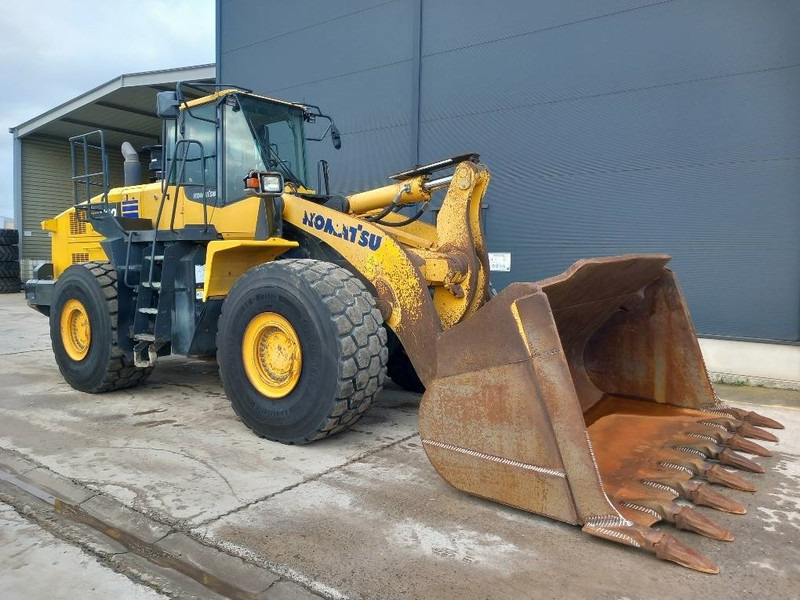 Komatsu WA500-7 - Fadrom me goma: foto 1 Komatsu WA500-7 - Fadrom me goma: foto 1