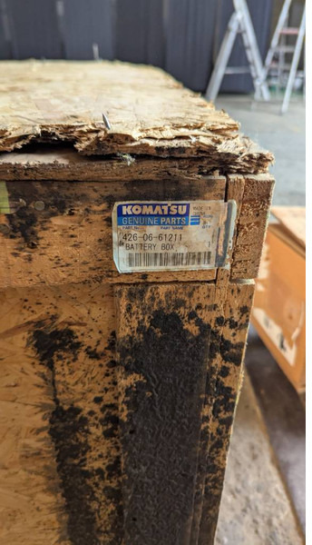 Komatsu WA600-8 BATTERY BOX 426-06-61211 - Telajo/ Shasia për Makineri ndërtimi: foto 3 Komatsu WA600-8 BATTERY BOX 426-06-61211 - Telajo/ Shasia për Makineri ndërtimi: foto 3