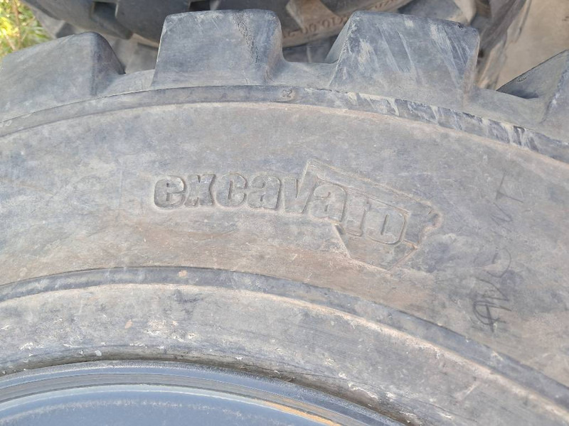 Trelleborg Excavator 10.00-20 SOLID (8 tyres) - Goma dhe bandazhe për Makineri ndërtimi: foto 4 Trelleborg Excavator 10.00-20 SOLID (8 tyres) - Goma dhe bandazhe për Makineri ndërtimi: foto 4