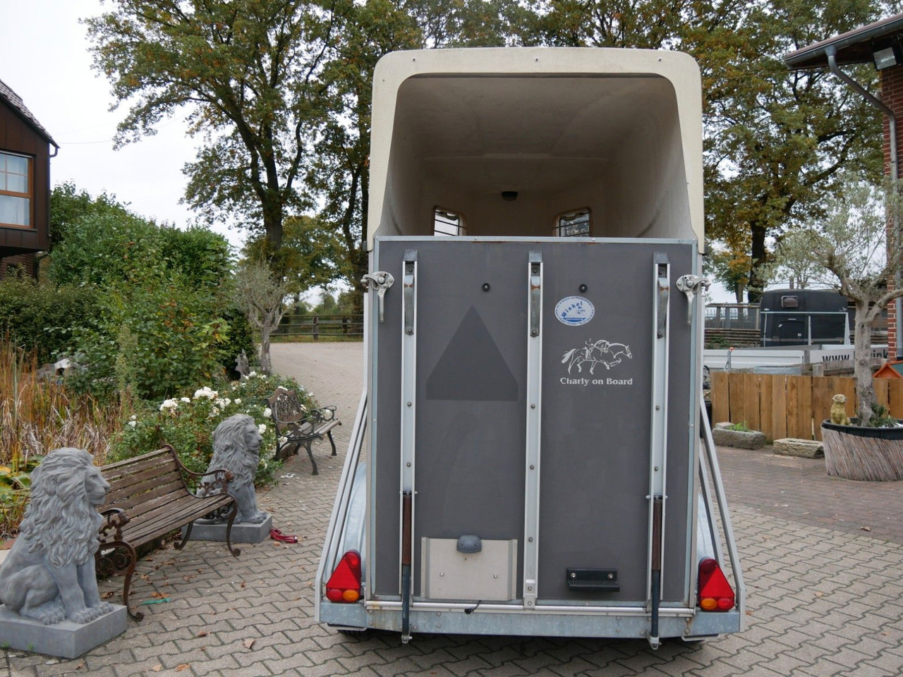 Blomert 1,5 Pferde Holz Poly - Rimorkio bagëtish: foto 2 Blomert 1,5 Pferde Holz Poly - Rimorkio bagëtish: foto 2