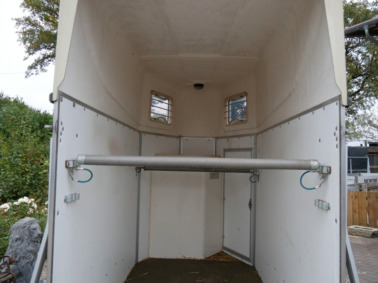 Blomert 1,5 Pferde Holz Poly - Rimorkio bagëtish: foto 5 Blomert 1,5 Pferde Holz Poly - Rimorkio bagëtish: foto 5