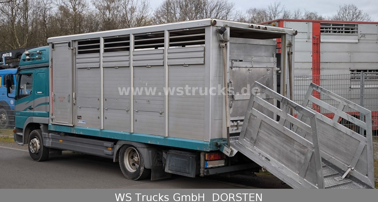 Mercedes-Benz Atego 1223 1 Stock Hohe Gitter Viehtransporter - Kamion për kuaj: foto 5 Mercedes-Benz Atego 1223 1 Stock Hohe Gitter Viehtransporter - Kamion për kuaj: foto 5