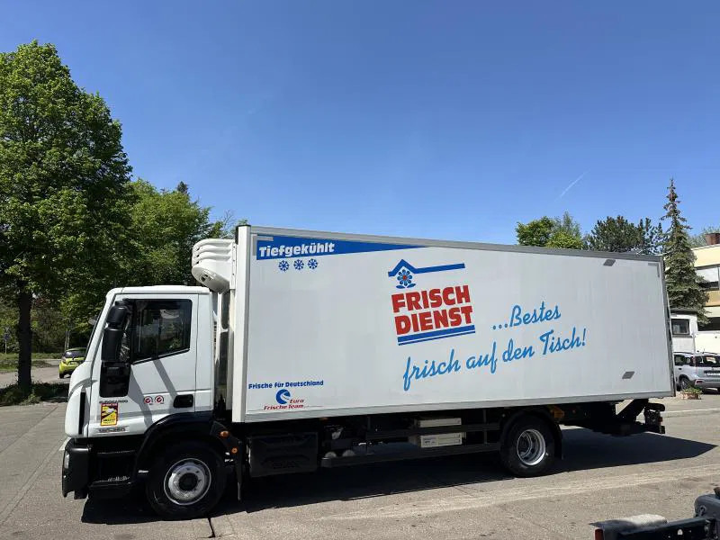 Iveco Tiefkühl Mitsubishi TDJ 300 Klima Tiefkühl Mitsubishi TDJ 300 Klima - Kamion frigorifer: foto 2 Iveco Tiefkühl Mitsubishi TDJ 300 Klima Tiefkühl Mitsubishi TDJ 300 Klima - Kamion frigorifer: foto 2