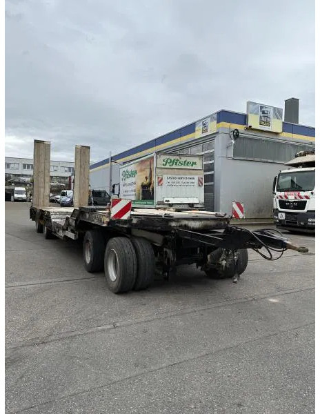 Müller-Mitteltal T4 4-Achs Tieflader Radmulden luftgefedert T4 4-Achs Tieflader Radmulden luftgefedert - Rimorkio me plan ngarkimi të ulët: foto 3 Müller-Mitteltal T4 4-Achs Tieflader Radmulden luftgefedert T4 4-Achs Tieflader Radmulden luftgefedert - Rimorkio me plan ngarkimi të ulët: foto 3