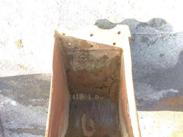 CATERPILLAR 430mm - Type Tractopelle - Kovë ekskavatori: foto 2 CATERPILLAR 430mm - Type Tractopelle - Kovë ekskavatori: foto 2