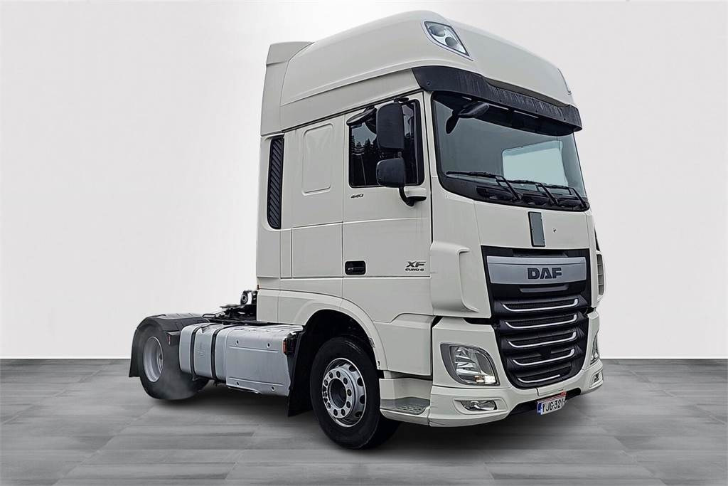 DAF XF 440 - Gjysmë-kamion: foto 3 DAF XF 440 - Gjysmë-kamion: foto 3