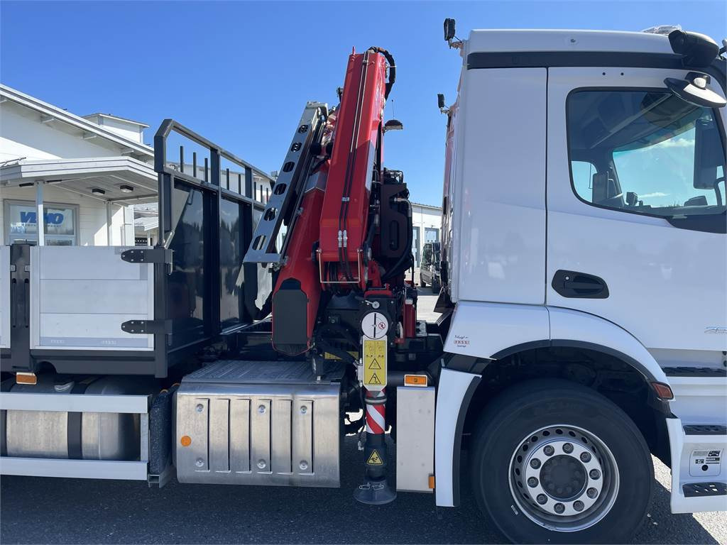 Mercedes-Benz ACTROS 2532L 6x2 - Kamion me vinç: foto 3 Mercedes-Benz ACTROS 2532L 6x2 - Kamion me vinç: foto 3