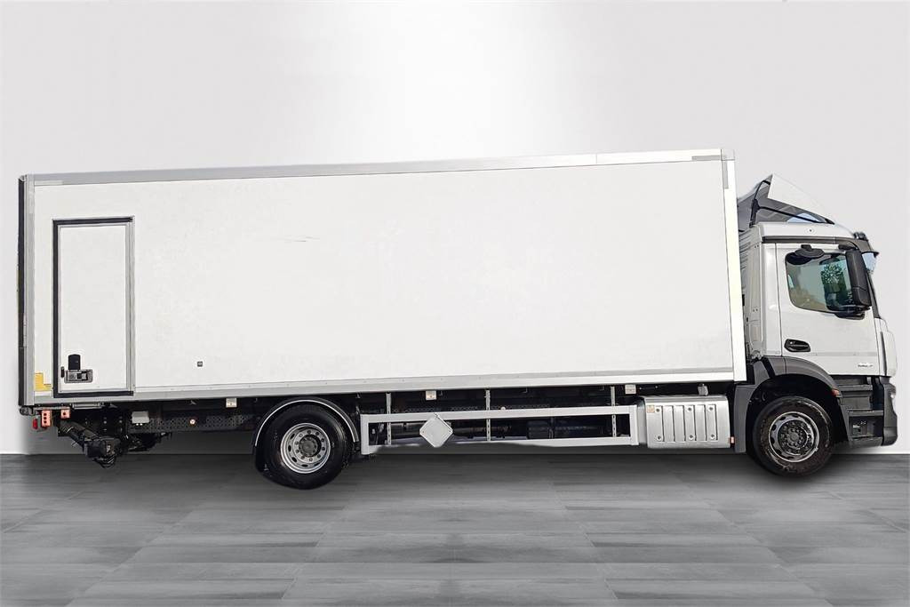 Mercedes-Benz ACTROS 5 SM 1827 L KSA - Kamion izotermik: foto 4 Mercedes-Benz ACTROS 5 SM 1827 L KSA - Kamion izotermik: foto 4