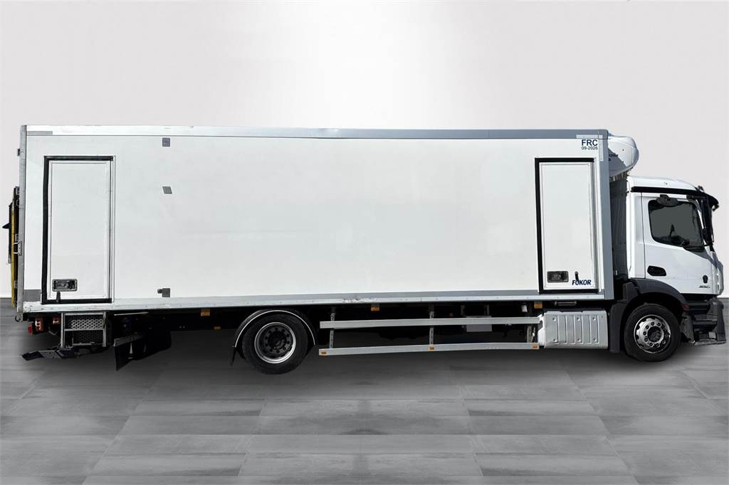 Mercedes-Benz Actros 1830L FRC 09/2026 2-lämpö - Kamion izotermik: foto 4 Mercedes-Benz Actros 1830L FRC 09/2026 2-lämpö - Kamion izotermik: foto 4