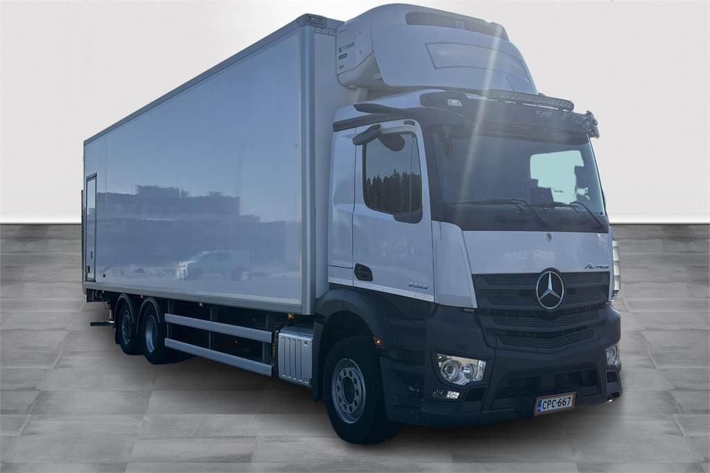 Mercedes-Benz Actros 2551 9.9m FRC 07/2027 - Kamion izotermik: foto 4 Mercedes-Benz Actros 2551 9.9m FRC 07/2027 - Kamion izotermik: foto 4