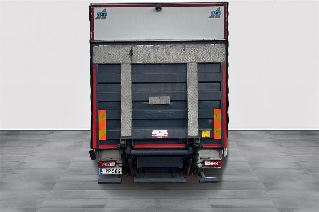 Renault Midlum D250 KSA-kori - Kamion vagonetë: foto 4 Renault Midlum D250 KSA-kori - Kamion vagonetë: foto 4