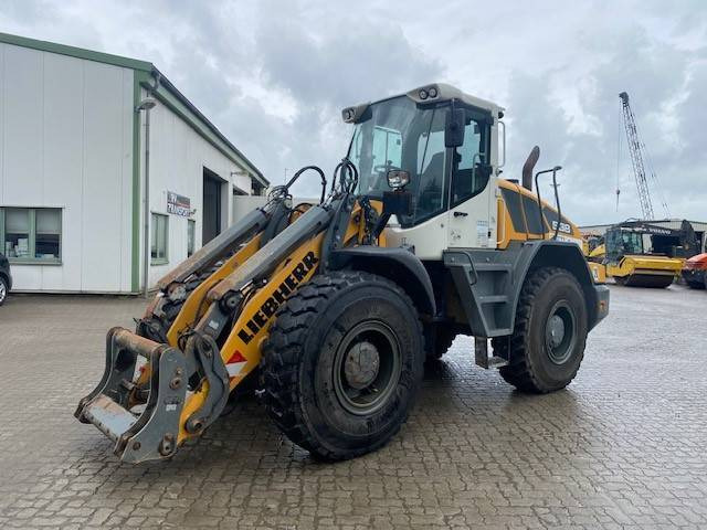 Liebherr L 538 MIETE / RENTAL (12005265) - Fadrom me goma: foto 1 Liebherr L 538 MIETE / RENTAL (12005265) - Fadrom me goma: foto 1