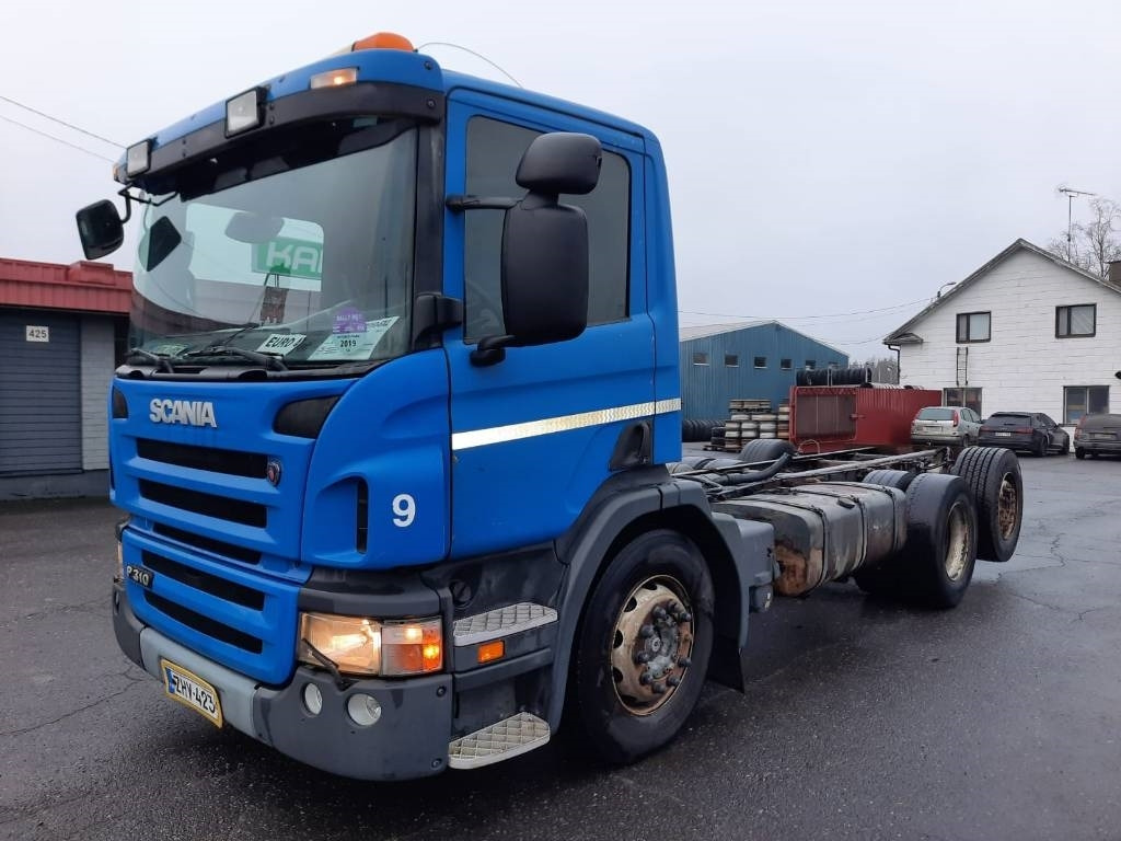 Scania P 310 - Kamion kabinë-shasi: foto 1 Scania P 310 - Kamion kabinë-shasi: foto 1