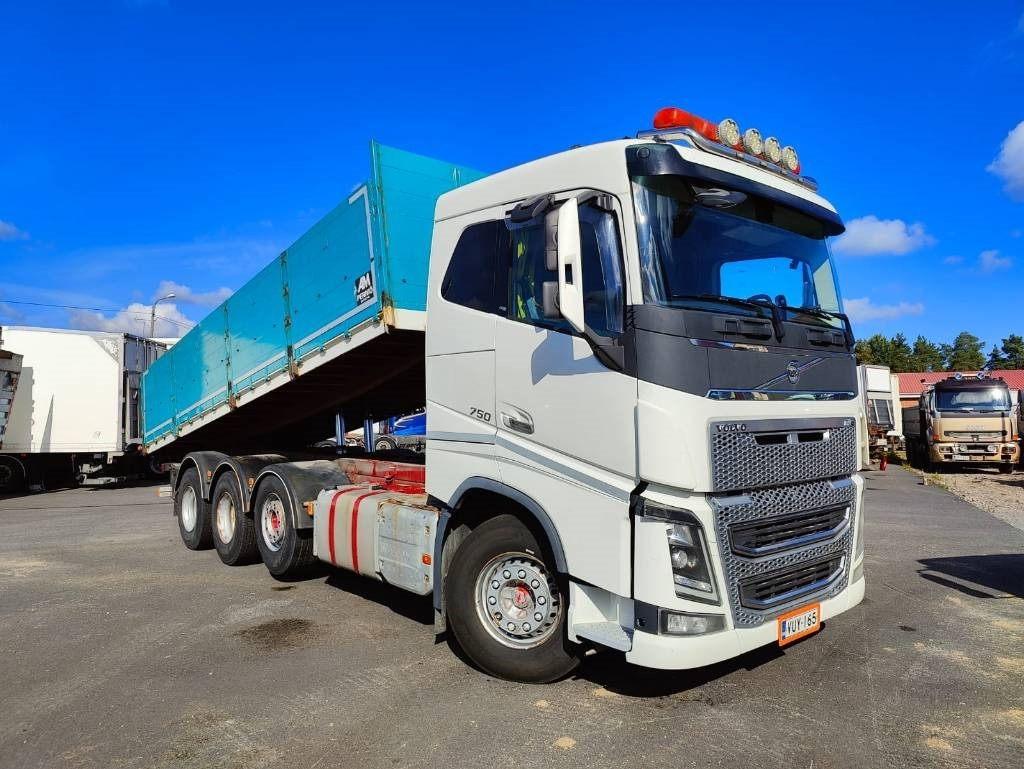Volvo FH 16 750 - Kamion vetëshkarkues: foto 2 Volvo FH 16 750 - Kamion vetëshkarkues: foto 2