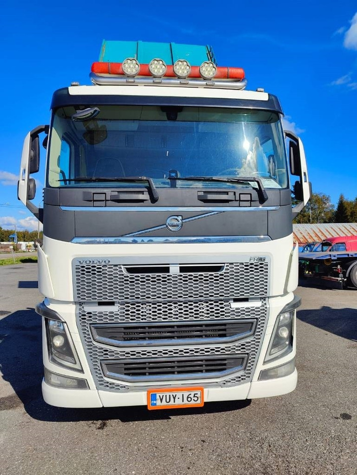 Volvo FH 16 750 - Kamion vetëshkarkues: foto 3 Volvo FH 16 750 - Kamion vetëshkarkues: foto 3