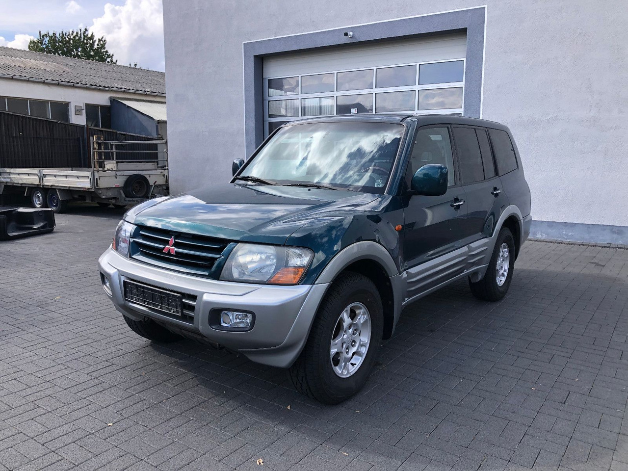 Mitsubishi Pajero 3,2 DI-D Elegance 7-Sitzer - SUV: foto 1 Mitsubishi Pajero 3,2 DI-D Elegance 7-Sitzer - SUV: foto 1