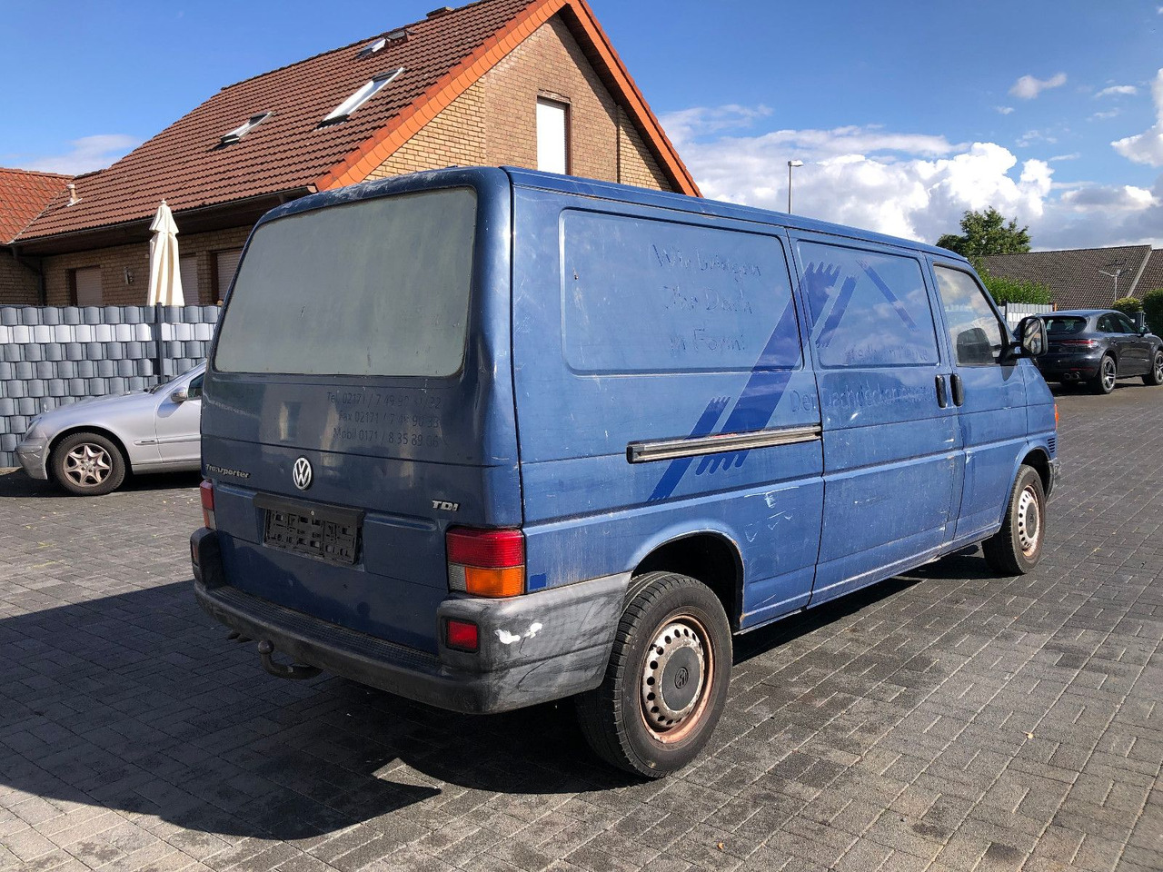 Volkswagen T4 2.5 TDI Lang - Furgon i vogël: foto 2 Volkswagen T4 2.5 TDI Lang - Furgon i vogël: foto 2