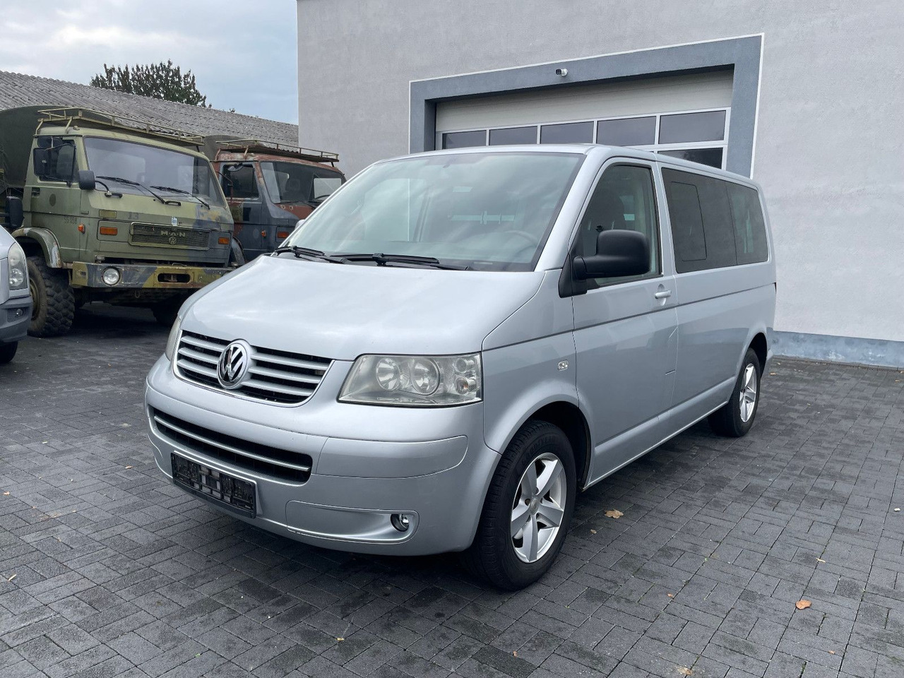 Volkswagen T5 2.5 TDi Caravelle 4Motion 8-Sitzer - Furgon pasagjerësh: foto 3 Volkswagen T5 2.5 TDi Caravelle 4Motion 8-Sitzer - Furgon pasagjerësh: foto 3