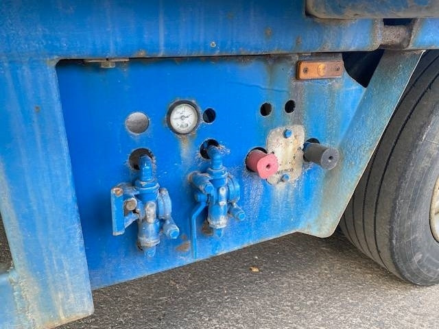 Faymonville Multimax, Multi N4LAUM - Gjysmë rimorkio me plan ngarkimi të ulët: foto 4 Faymonville Multimax, Multi N4LAUM - Gjysmë rimorkio me plan ngarkimi të ulët: foto 4