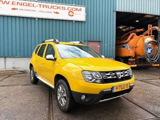 Dacia Duster 1.5DCI 4x4 MINI MPV (6 GEARS MANUAL GEARBOX / AIRCONDITIONING / CRUISE CONTROL / ETC.) - Veturë: foto 2 Dacia Duster 1.5DCI 4x4 MINI MPV (6 GEARS MANUAL GEARBOX / AIRCONDITIONING / CRUISE CONTROL / ETC.) - Veturë: foto 2