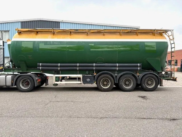 Feldbinder KIP48 3 3-AXLE 48M3 KIPPING SILO TRAILER (SAF AXLES / DRUM BRAKES / 4 COMPARTMENTS) - Gjysmë rimorkio me bot: foto 5 Feldbinder KIP48 3 3-AXLE 48M3 KIPPING SILO TRAILER (SAF AXLES / DRUM BRAKES / 4 COMPARTMENTS) - Gjysmë rimorkio me bot: foto 5