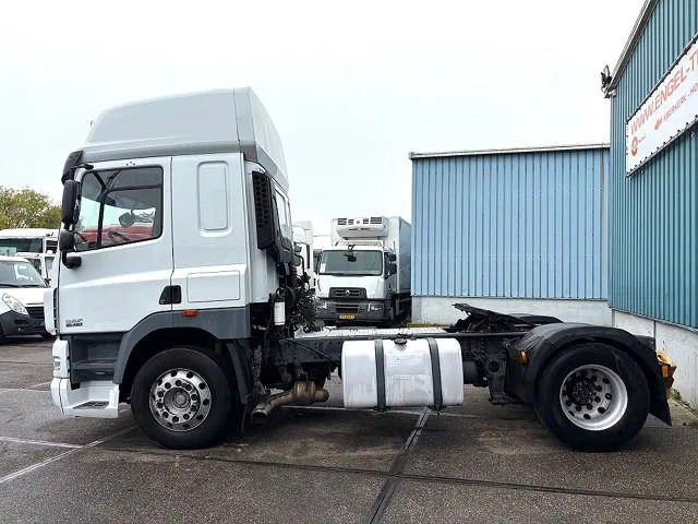 DAF CF 85.460 SPACECAB 4x2 (AS-TRONIC / MX-BRAKE / AIRCONDITIONING / ADR-VLG / FRIDGE / EURO 5 / ETC.) - Gjysmë-kamion: foto 5 DAF CF 85.460 SPACECAB 4x2 (AS-TRONIC / MX-BRAKE / AIRCONDITIONING / ADR-VLG / FRIDGE / EURO 5 / ETC.) - Gjysmë-kamion: foto 5