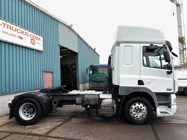 DAF CF 85.460 SPACECAB 4x2 (AS-TRONIC / MX-BRAKE / AIRCONDITIONING / ADR-VLG / FRIDGE / EURO 5 / ETC.) - Gjysmë-kamion: foto 4 DAF CF 85.460 SPACECAB 4x2 (AS-TRONIC / MX-BRAKE / AIRCONDITIONING / ADR-VLG / FRIDGE / EURO 5 / ETC.) - Gjysmë-kamion: foto 4