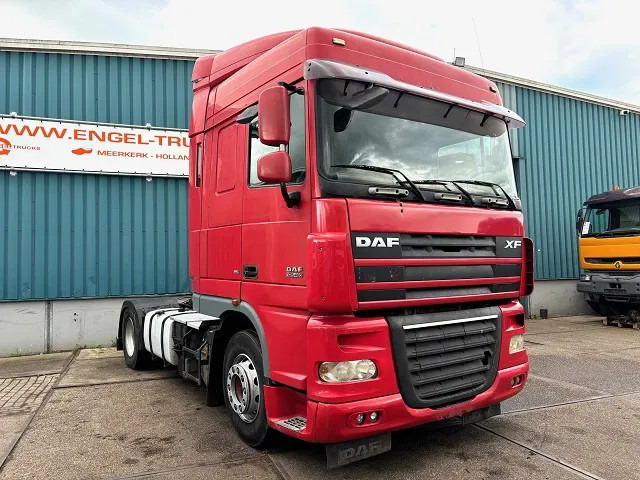 DAF XF 105.460 SPACECAB (ZF16 MANUAL GEARBOX / MX-BRAKE / 870+430 LITER TANK / AIRCONDITIONING / FRIDGE) - Gjysmë-kamion: foto 2 DAF XF 105.460 SPACECAB (ZF16 MANUAL GEARBOX / MX-BRAKE / 870+430 LITER TANK / AIRCONDITIONING / FRIDGE) - Gjysmë-kamion: foto 2