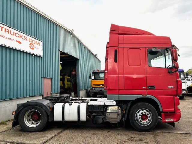 DAF XF 105.460 SPACECAB (ZF16 MANUAL GEARBOX / MX-BRAKE / 870+430 LITER TANK / AIRCONDITIONING / FRIDGE) - Gjysmë-kamion: foto 4 DAF XF 105.460 SPACECAB (ZF16 MANUAL GEARBOX / MX-BRAKE / 870+430 LITER TANK / AIRCONDITIONING / FRIDGE) - Gjysmë-kamion: foto 4