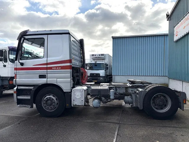 Mercedes-Benz Actros 1843 LS SLEEPERCAB (MP1) (ZF16 MANUAL GEARBOX / REDUCTION AXLES / AIRCONDITIONING / ETC.) - Gjysmë-kamion: foto 5 Mercedes-Benz Actros 1843 LS SLEEPERCAB (MP1) (ZF16 MANUAL GEARBOX / REDUCTION AXLES / AIRCONDITIONING / ETC.) - Gjysmë-kamion: foto 5