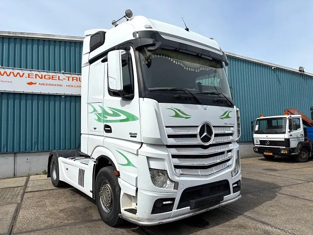Mercedes-Benz Actros 1845 LS BIGSPACE (RETARDER / EURO 5 / TELLIGENT GEARBOX / FULL SPOILERSET / 2x DIESELTANK / AIRCONDITIONING) - Gjysmë-kamion: foto 2 Mercedes-Benz Actros 1845 LS BIGSPACE (RETARDER / EURO 5 / TELLIGENT GEARBOX / FULL SPOILERSET / 2x DIESELTANK / AIRCONDITIONING) - Gjysmë-kamion: foto 2